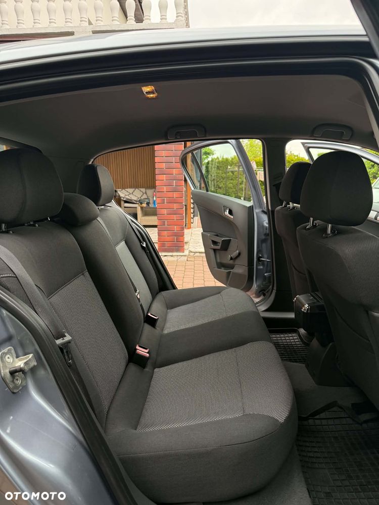 Opel Astra 1.6 Enjoy - 17