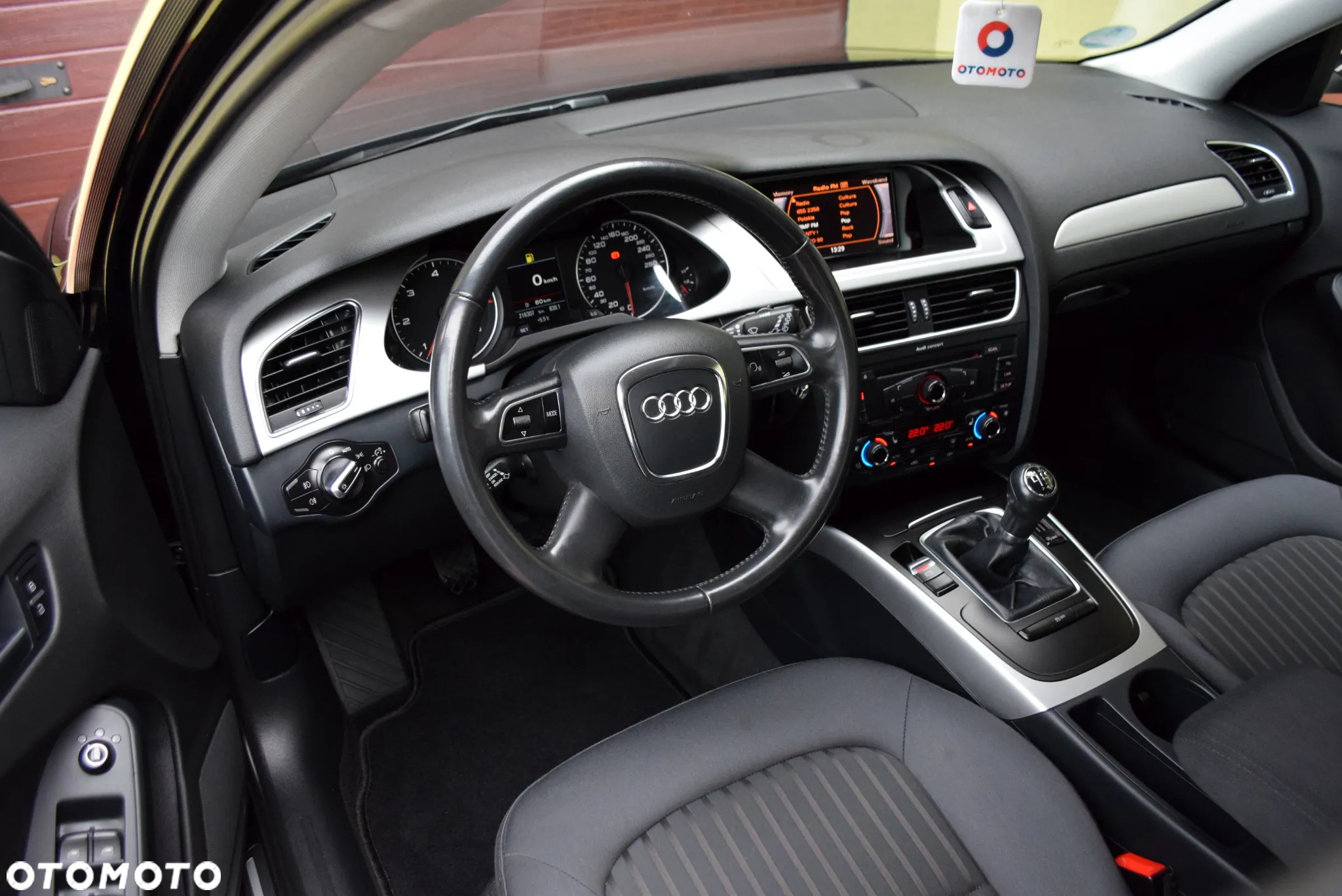 Audi A4 Avant 1.8 TFSI Ambiente - 12