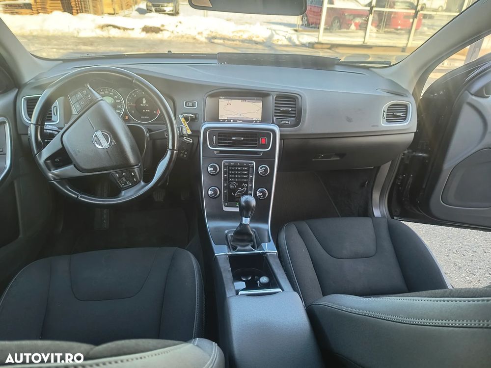 Volvo V60 D2 Start-Stop Kinetic - 4