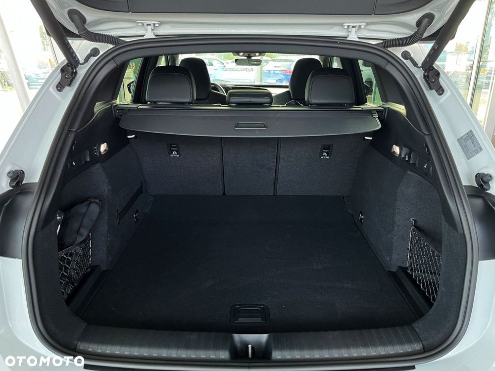 Audi Q6 e-tron - 5
