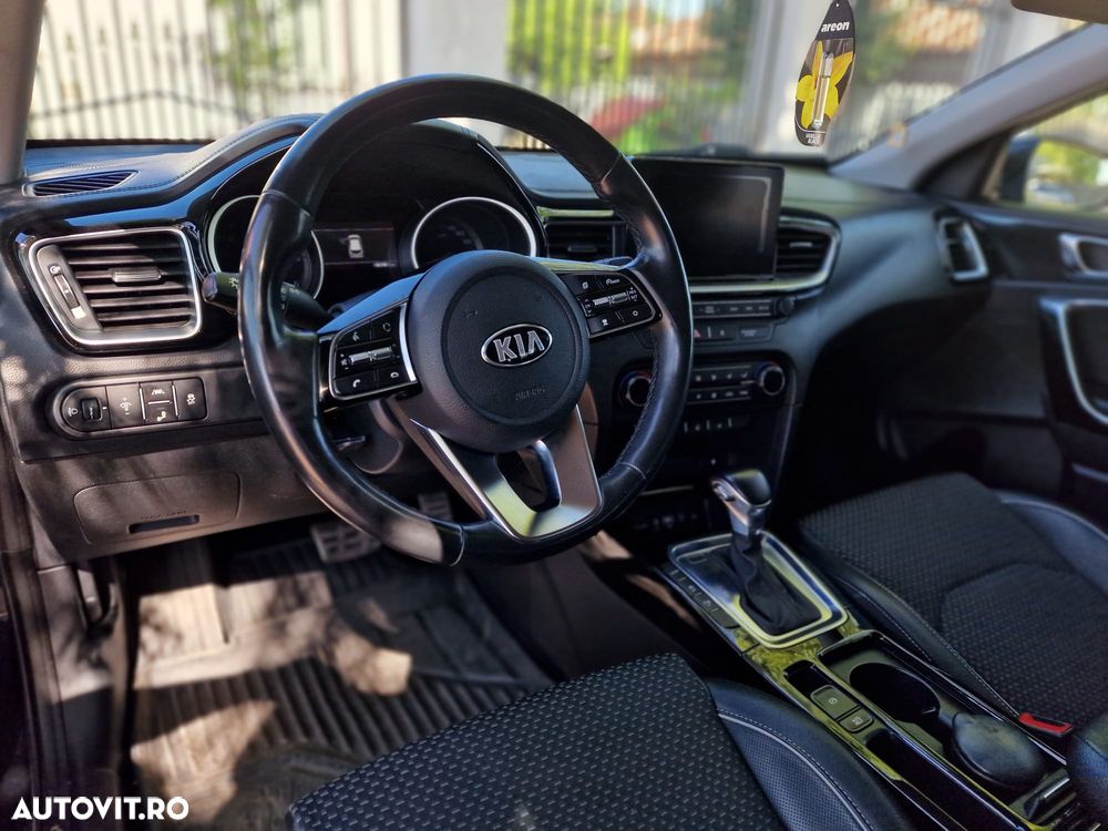 Kia Ceed SW 1.6 CRDi DCT Platinum Edition - 17