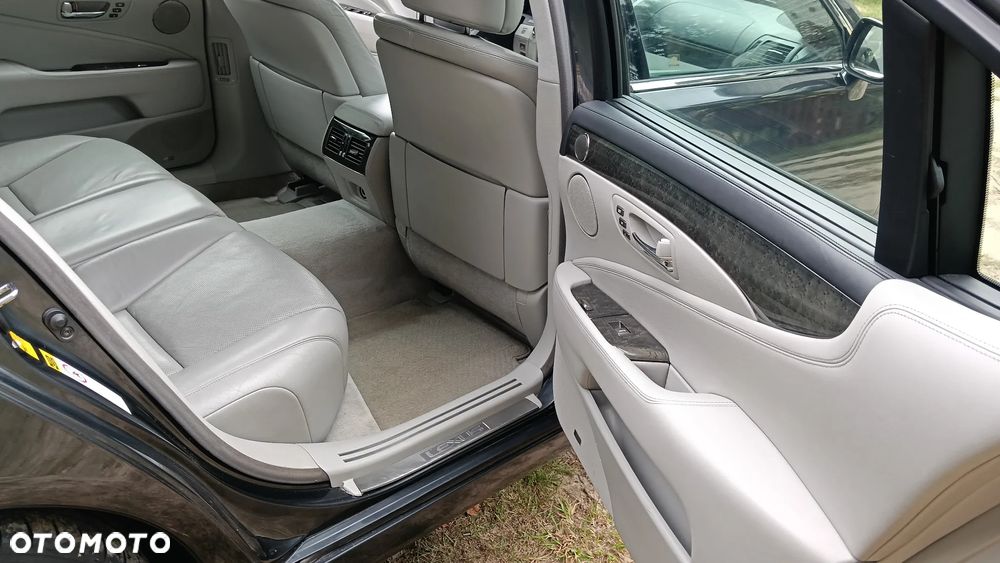 Lexus LS 600h L Prestige - 19