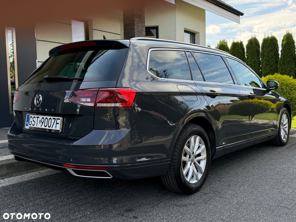 Volkswagen Passat 2.0 TDI SCR DSG Business - 4