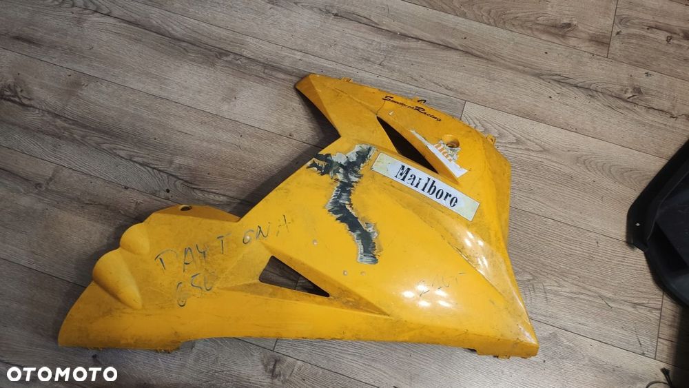EU OSŁONA PRAWA BOK PRAWY TRIUMPH DAYTONA 650 05- - 2