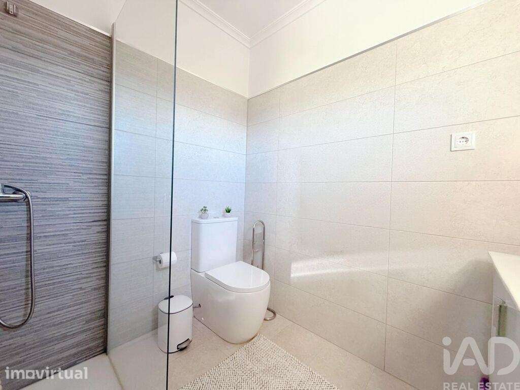 Moradia isolada T4 em Vilar de Nantes de 190 m2 - Grande imagem: 5/32