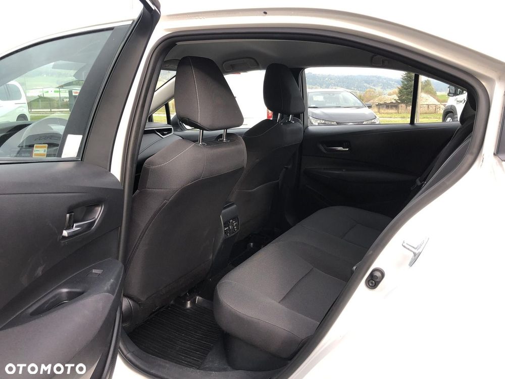 Toyota Corolla 1.8 Hybrid Comfort - 17