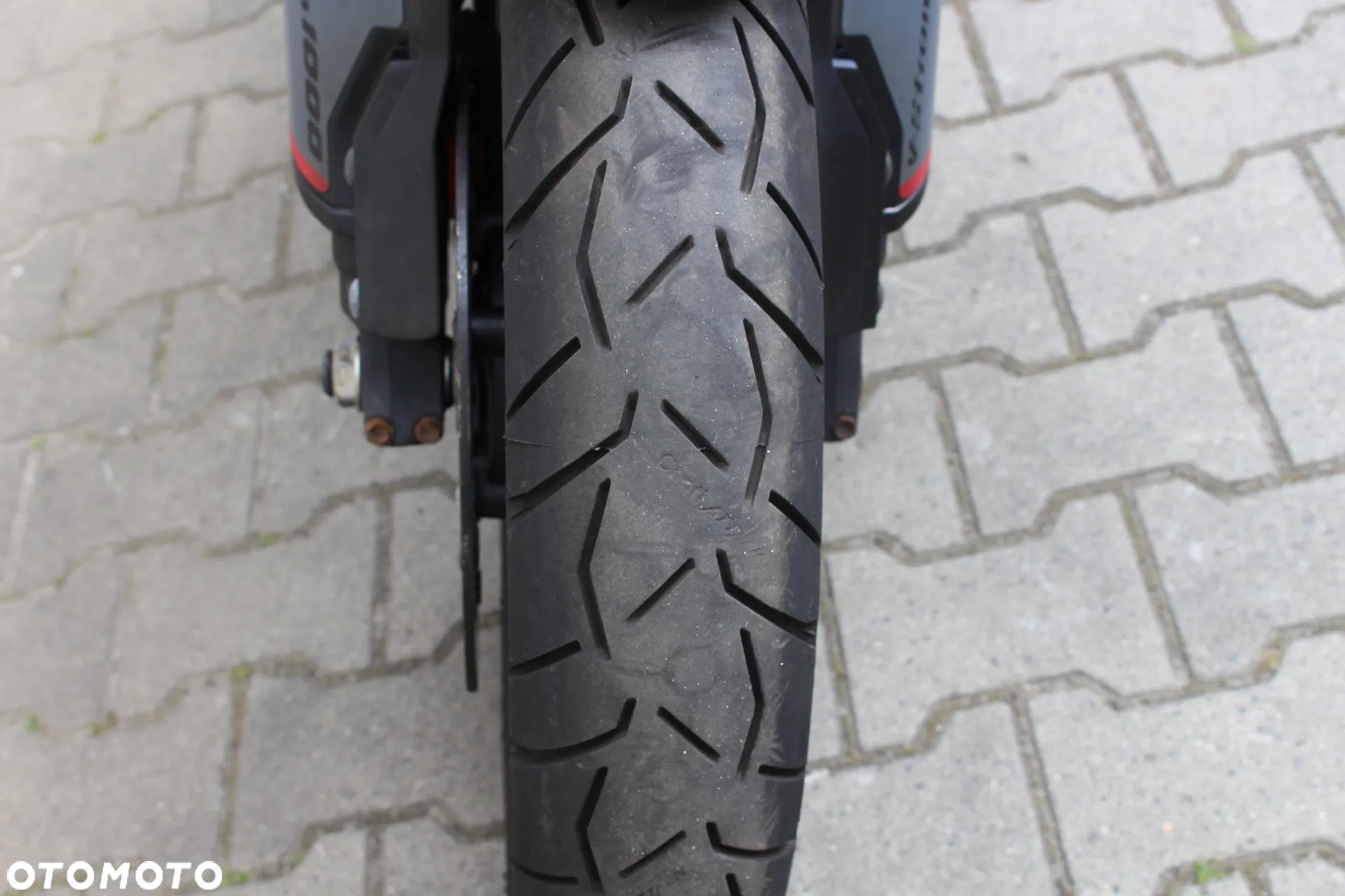 Suzuki V-STROM - 31