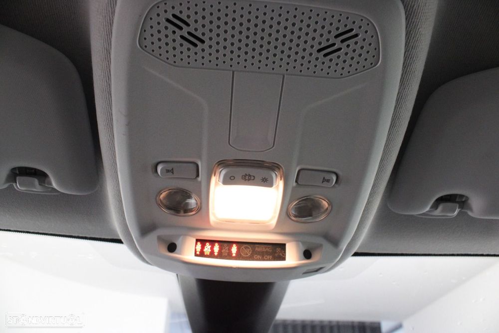 Peugeot 208 1.2 PureTech Active Pack - 21