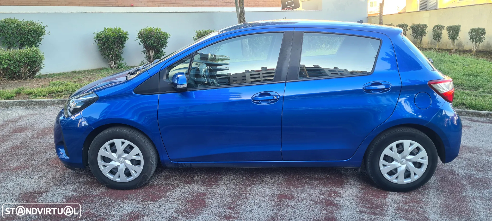 Toyota Yaris 1.0 VVT-i Exclusive - 6