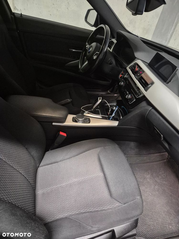 BMW Seria 3 330i GPF Luxury Line - 22