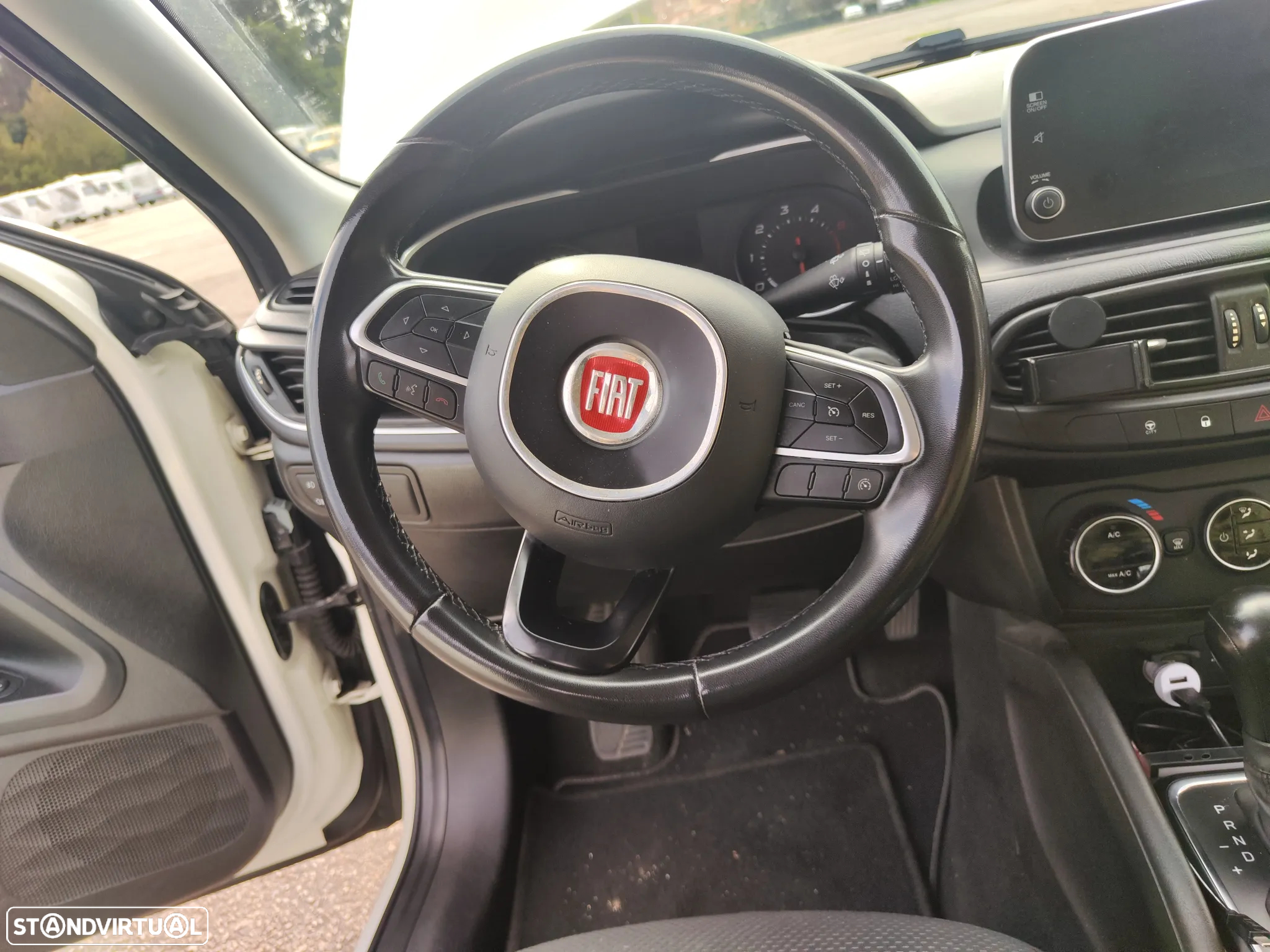 Fiat Tipo Station Wagon 1.6 M-Jet Lounge J17 DCT - 12