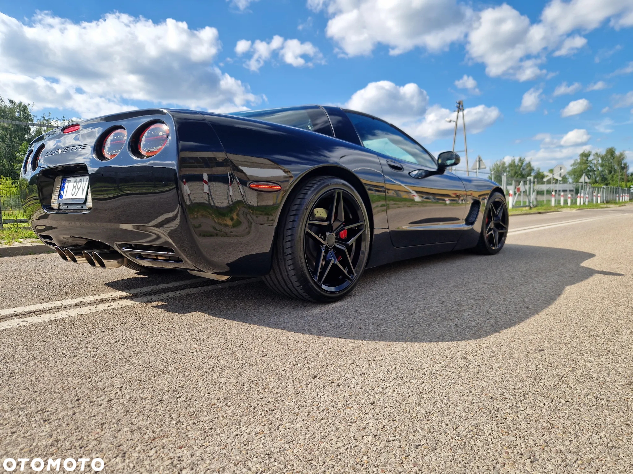 Chevrolet Corvette - 10