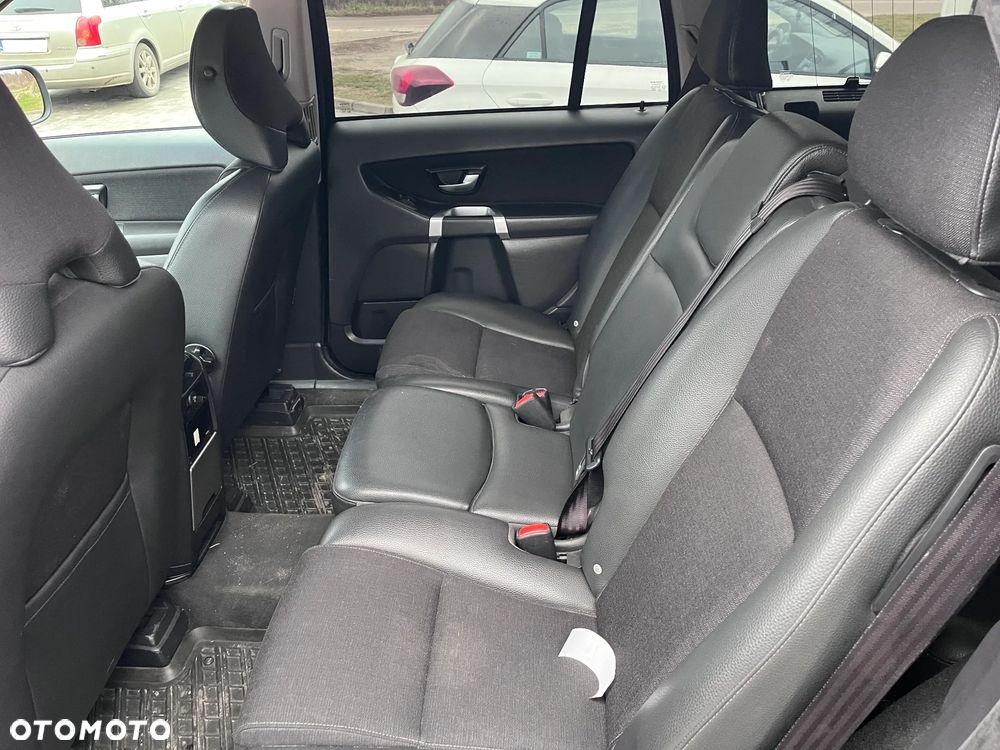 Volvo XC 90 D5 Momentum - 6