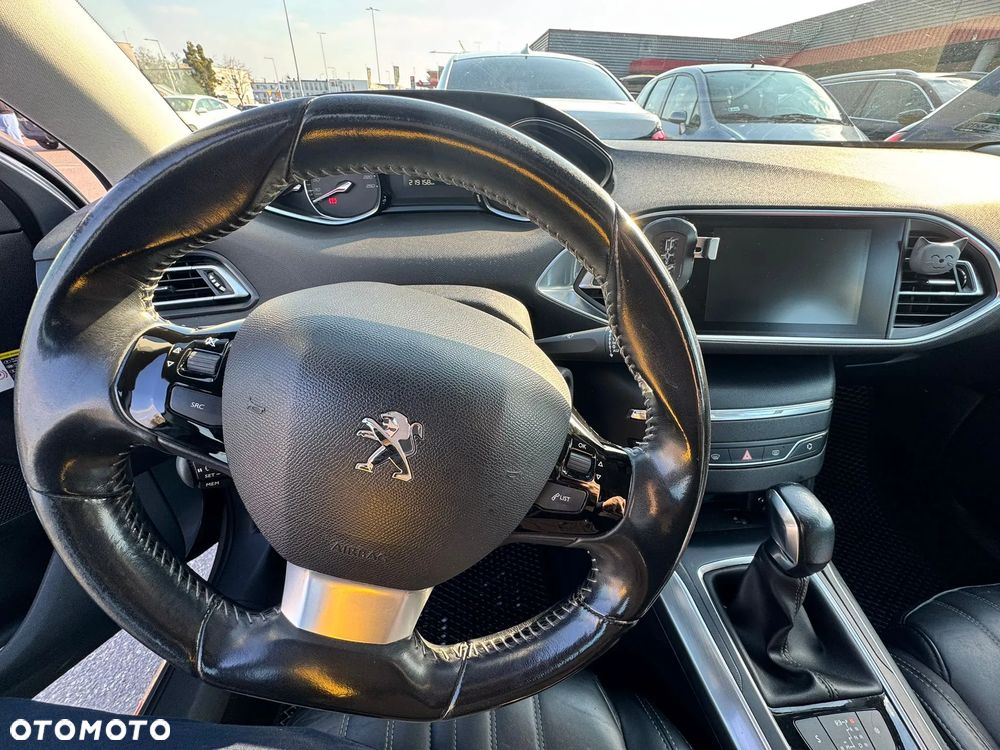 Peugeot 308 BlueHDi 150 Automatik Stop & Start Allure - 13