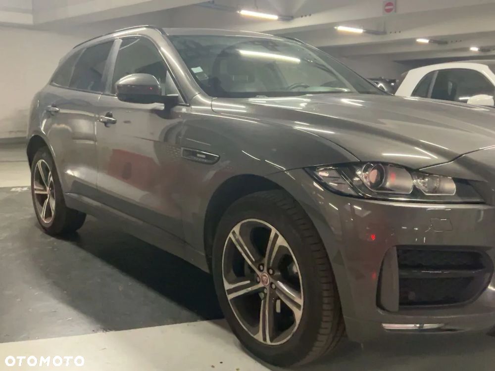 Jaguar F-Pace 2.0 i4D AWD R-Sport - 2