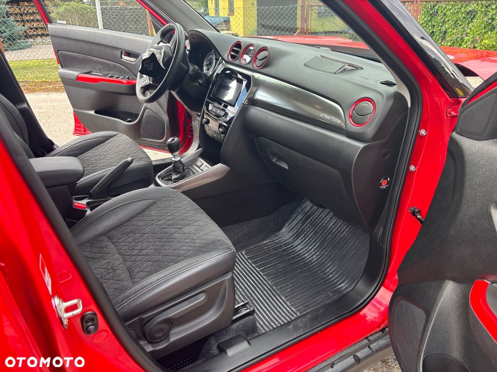 Suzuki Vitara 1.4 Boosterjet SHVS Premium 4WD - 24