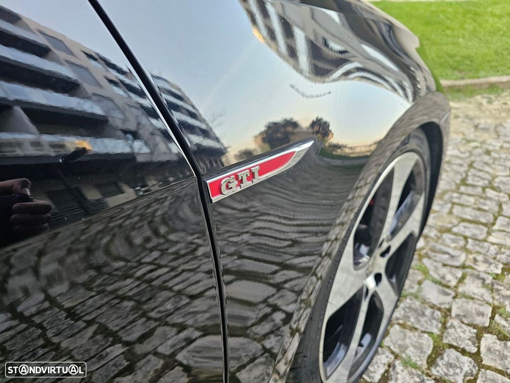 VW Golf 2.0 TSi GTi - 32