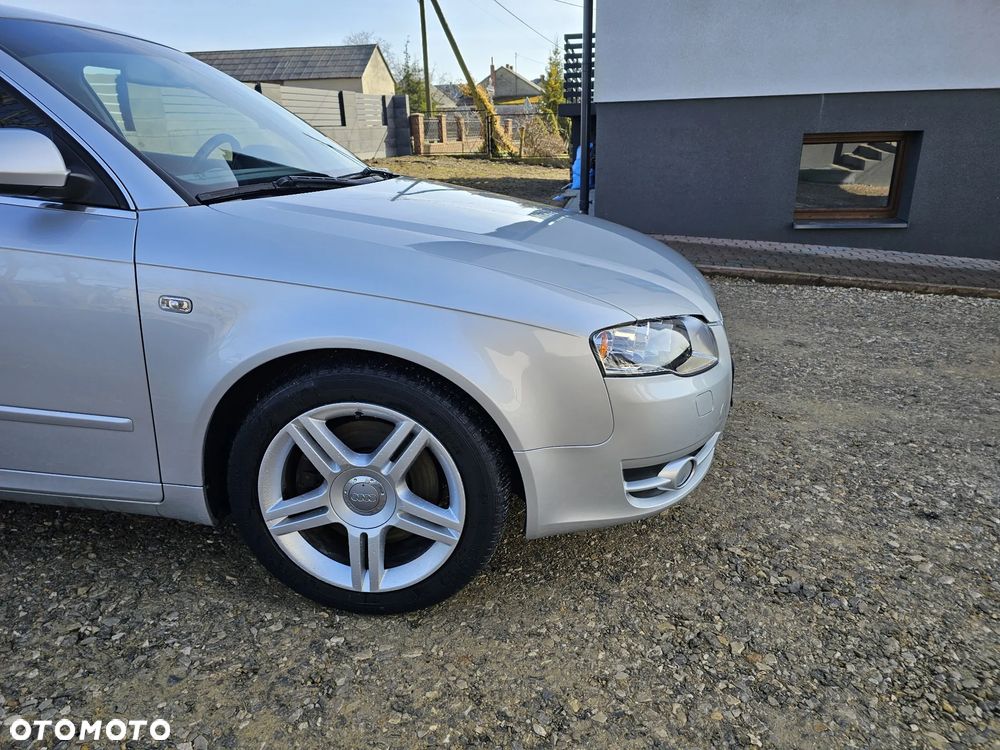 Audi A4 Limousine - 31