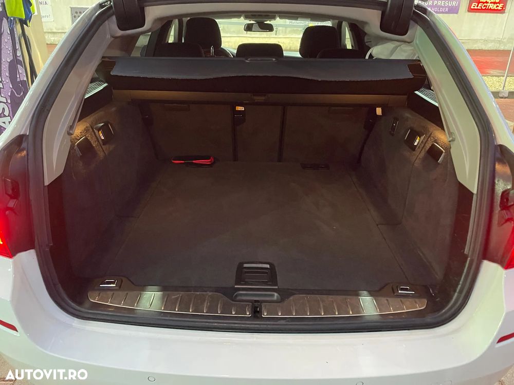 BMW Seria 5 520d xDrive AT - 7