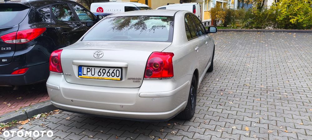 Toyota Avensis 2.0 VVT-i Prestige - 3