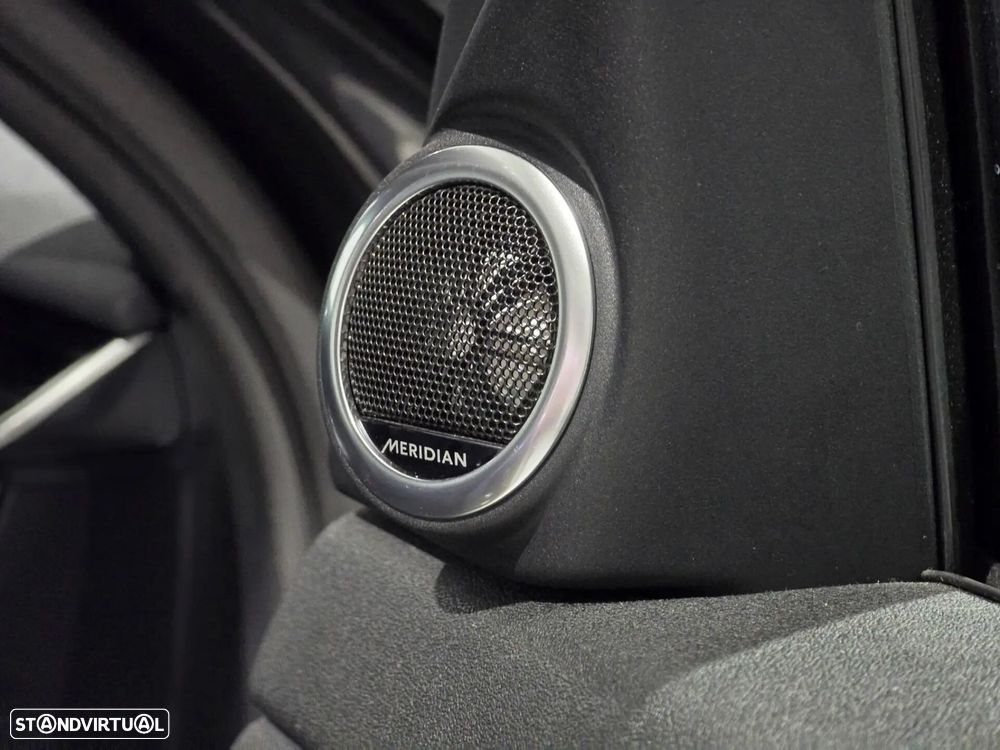 Land Rover Range Rover Evoque 1.5 P300e AWD Auto - 42