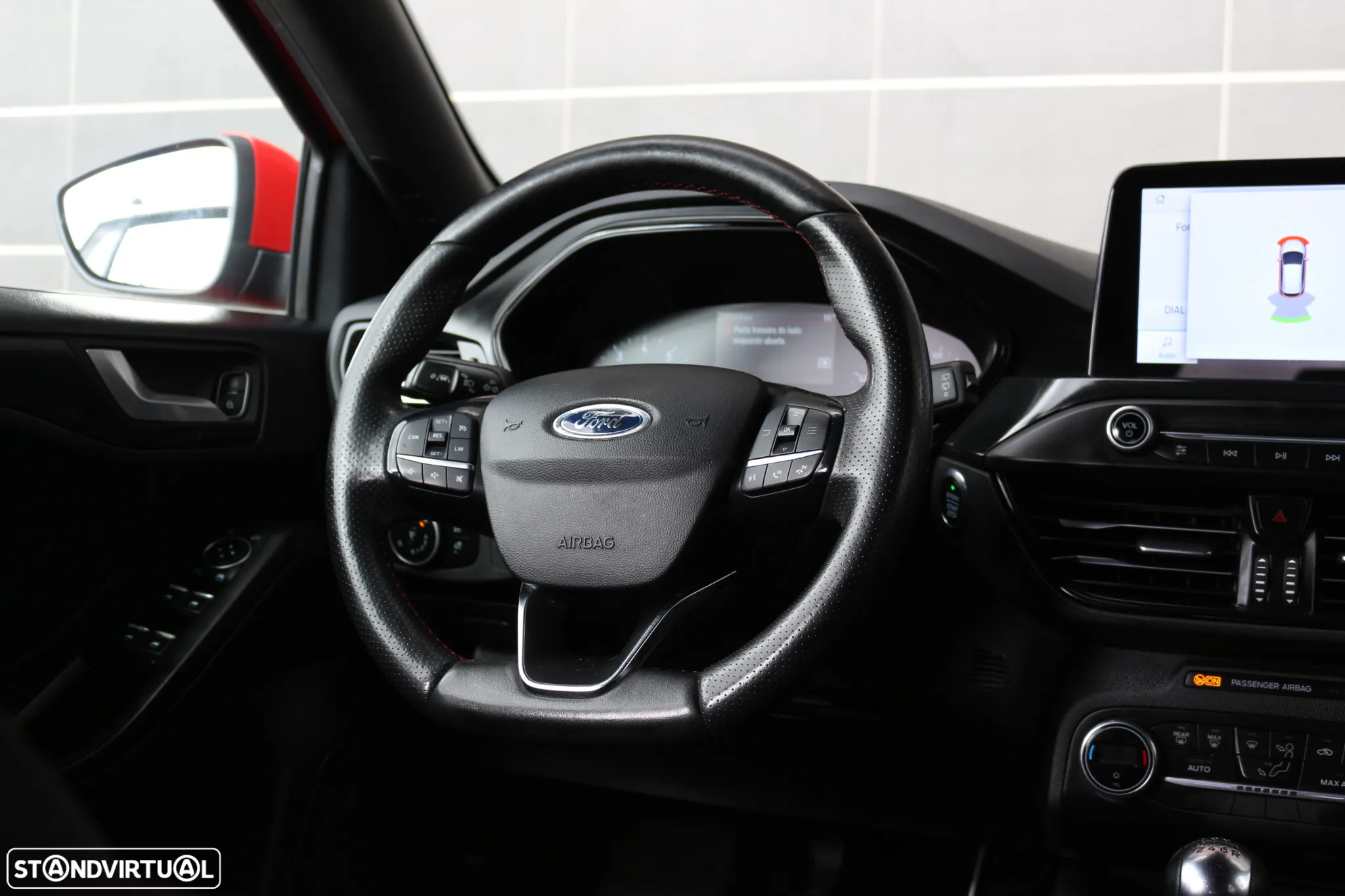 Ford Focus SW 1.0 EcoBoost S&S ST-LINE - 14