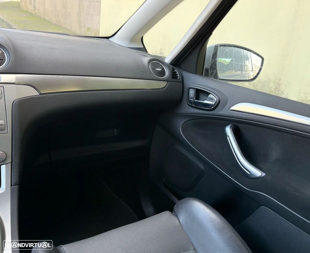 Ford S-Max 1.8 TDCi Titanium 7L - 22