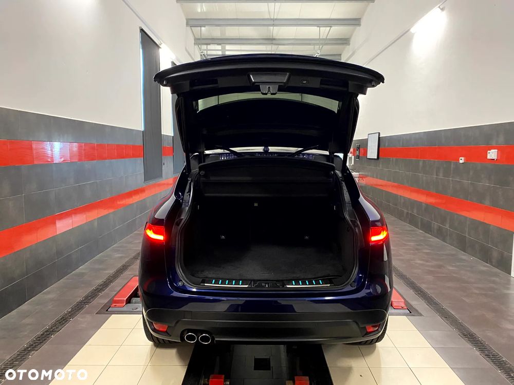 Jaguar F-Pace 2.0 i4D RWD R-Sport - 13
