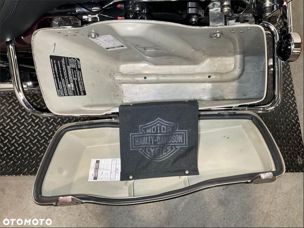 Harley-Davidson Touring Road Glide - 14