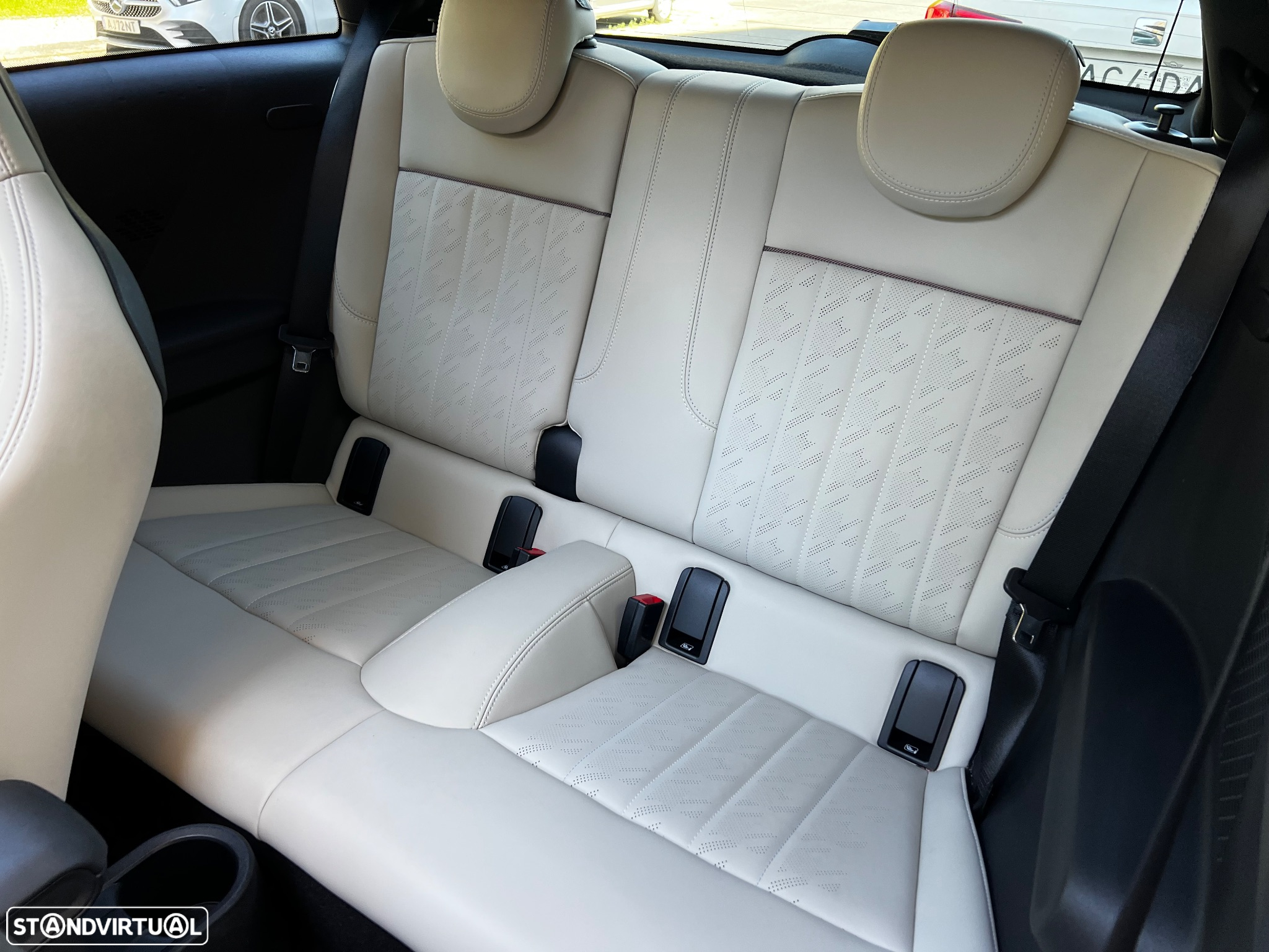 MINI 3 Portas Cooper C Favoured M - 27