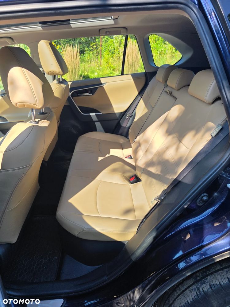 Toyota RAV4 - 16