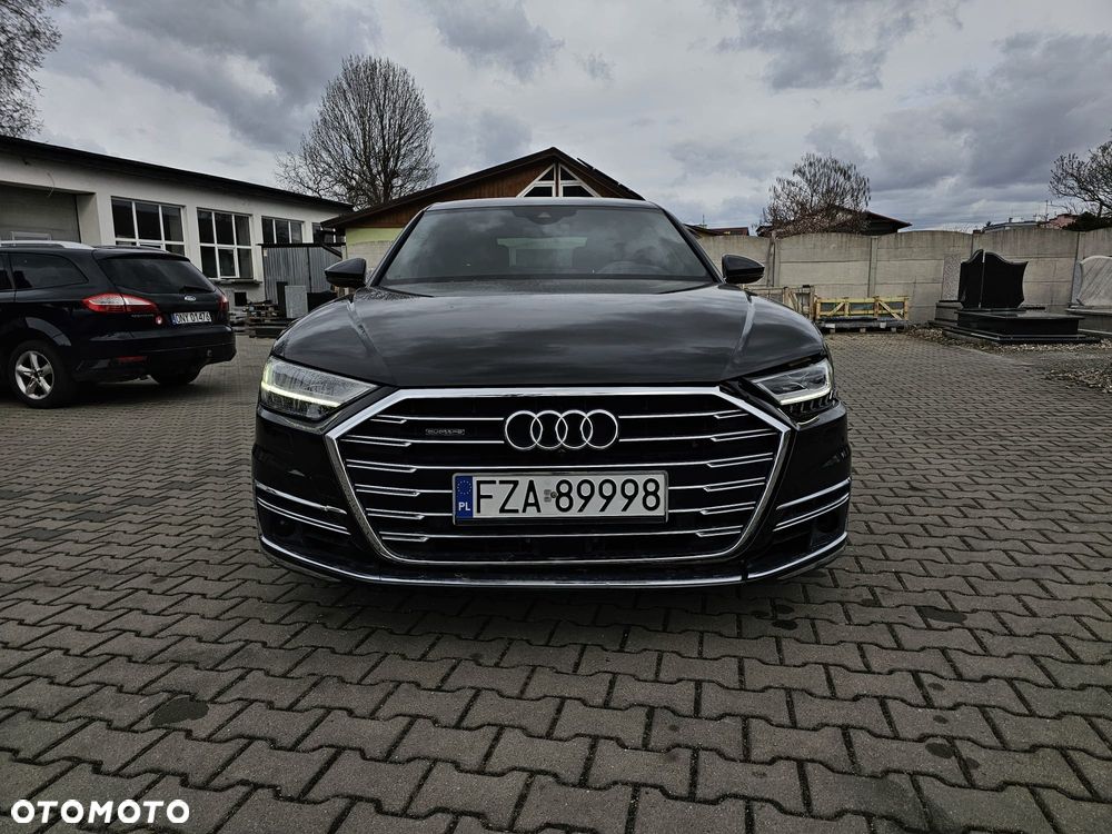 Audi A8 - 6