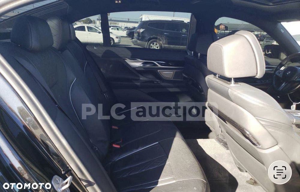 BMW Seria 7 740Li sport - 30