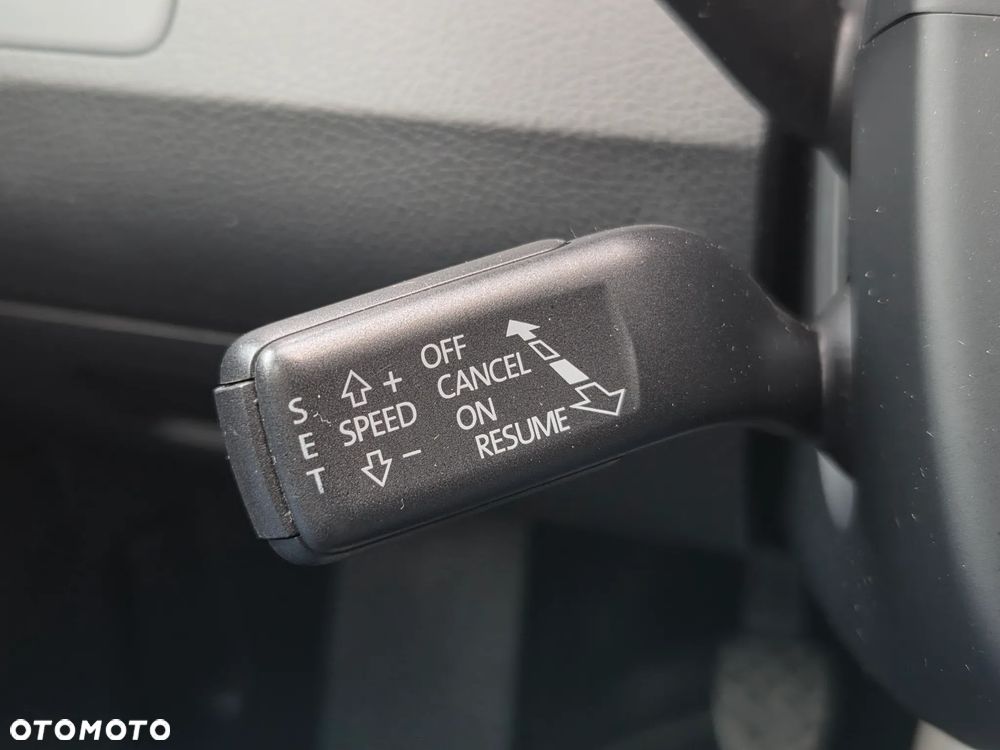 Volkswagen Passat 1.4 TSI BlueMotion Technology Highline - 35