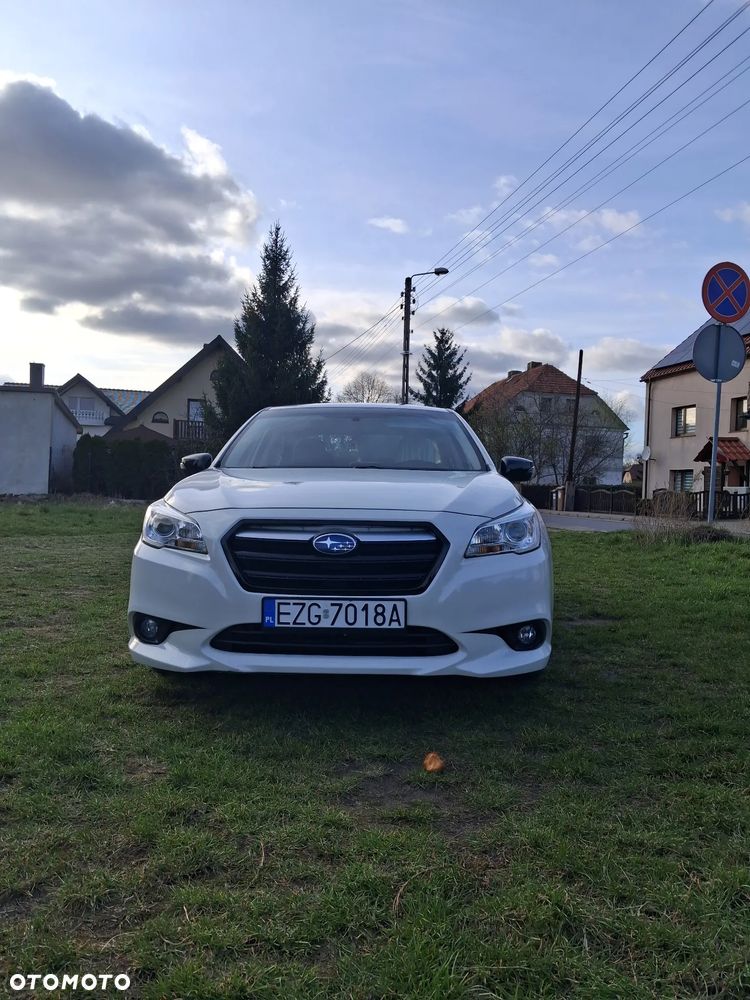 Subaru Legacy 2.5i Sport - 2