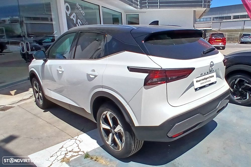 Nissan Qashqai 1.3 DIG-T N-Connecta Xtronic - 3