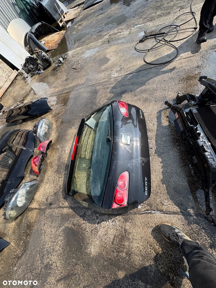 Seat Ibiza 3 czarne czarne zderzak przód przedni   Drzwi prawe lewe przednie 3 drzwiowy -300zl sztuka  Błotnik prawy prawy przedni -250 sztuka  Klapa tył tylna klapa bagażnika 300zl  Maska -300 zł  Lampy przedni przód prawa lewa -150 sztuka  Lampy tylnie  50 zł sztuka  Pas przedni 1.2 benzyna klima -300zl   Szybka wysyłka paragon faktura - 6