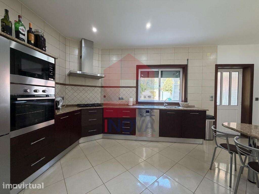 Moradia V3 com Piscina em Arcozelo, Vila Verde - Grande imagem: 3/60