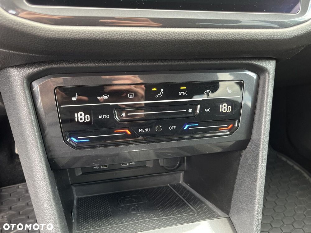 Volkswagen Tiguan - 25