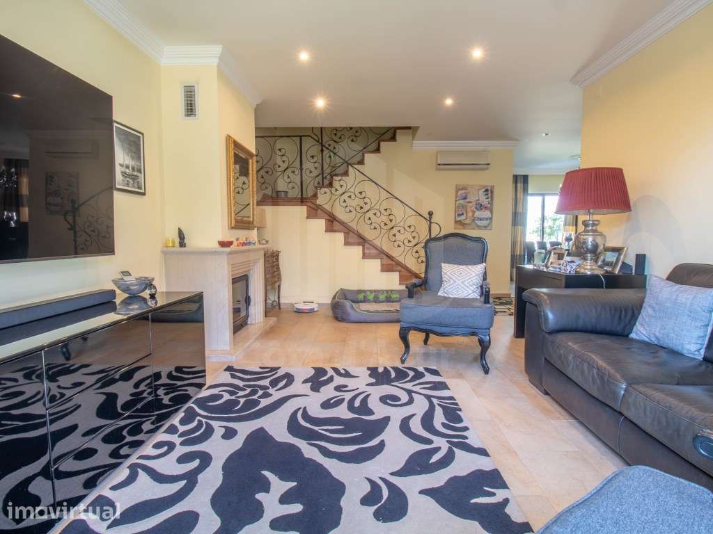 Moradia T3 Remodelada - Venda Nova, Sesimbra - Grande imagem: 4/25