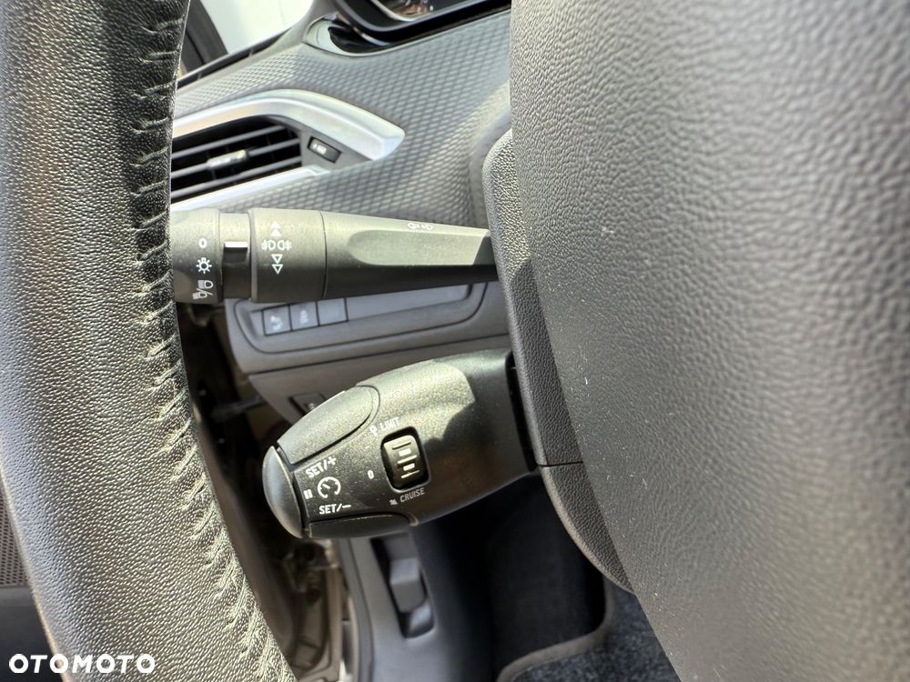 Peugeot 2008 1.2 Pure Tech Access EU6 - 35