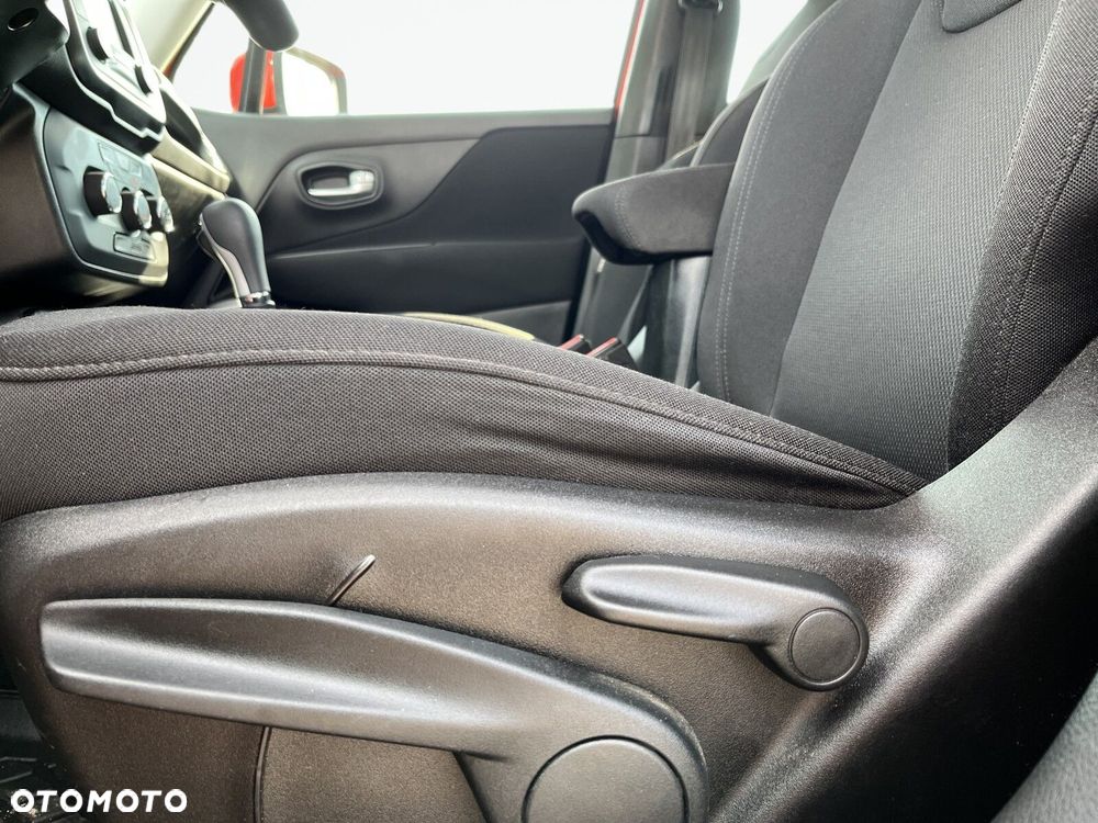 Jeep Renegade - 12