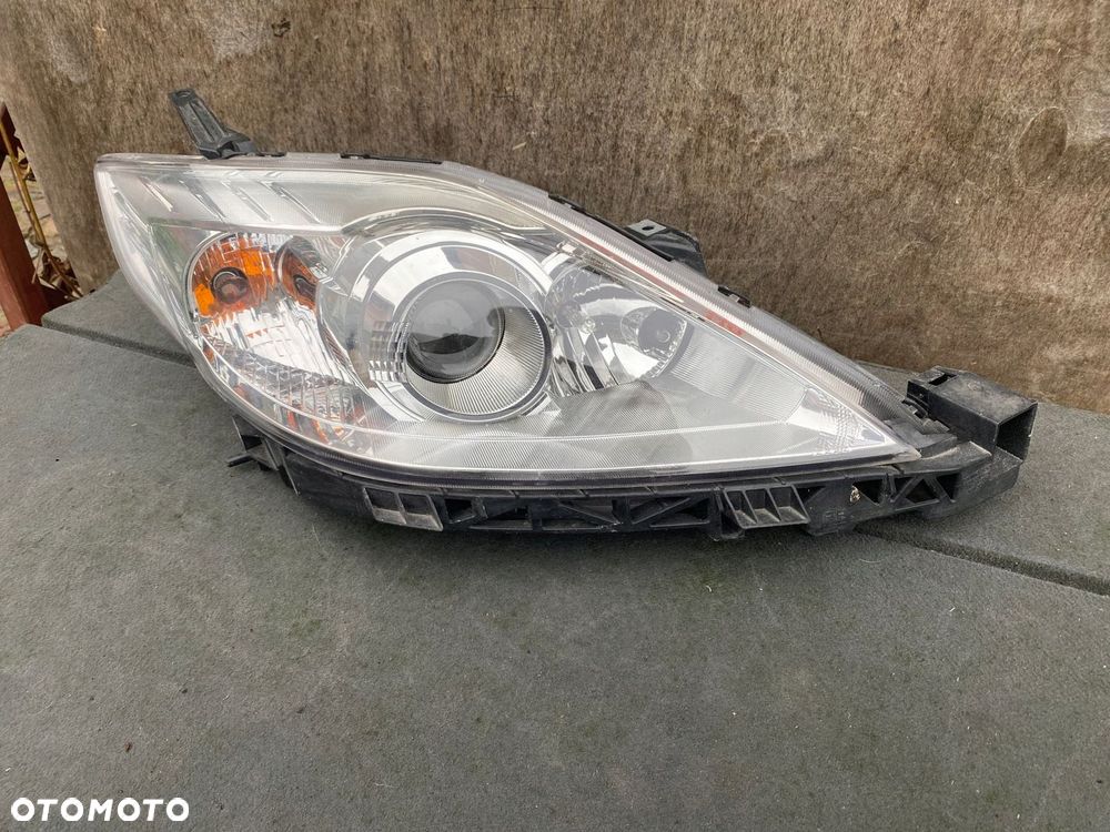 lampa mazda 5 lift 08-10 prawa eu cała - 1