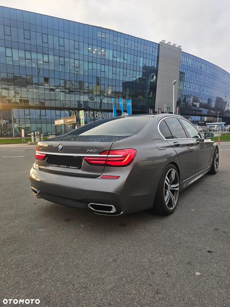 BMW Seria 7 750Li xDrive - 5