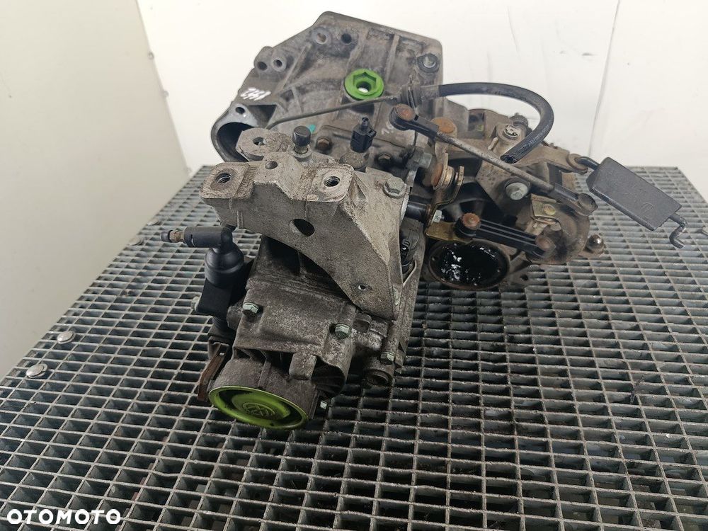 SKRZYNIA BIEGÓW MANUALNA 5 VW GOLF IV DUU 1.6 SR - 4