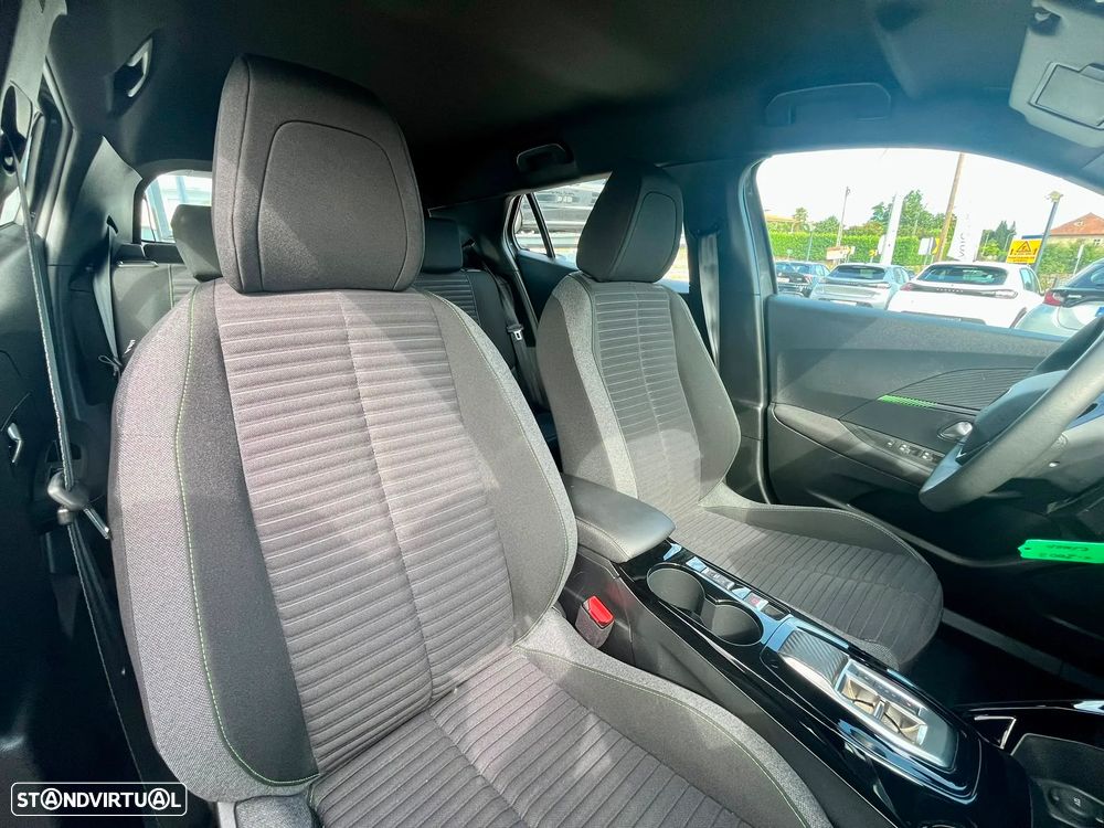 Peugeot e-2008 Active - 13