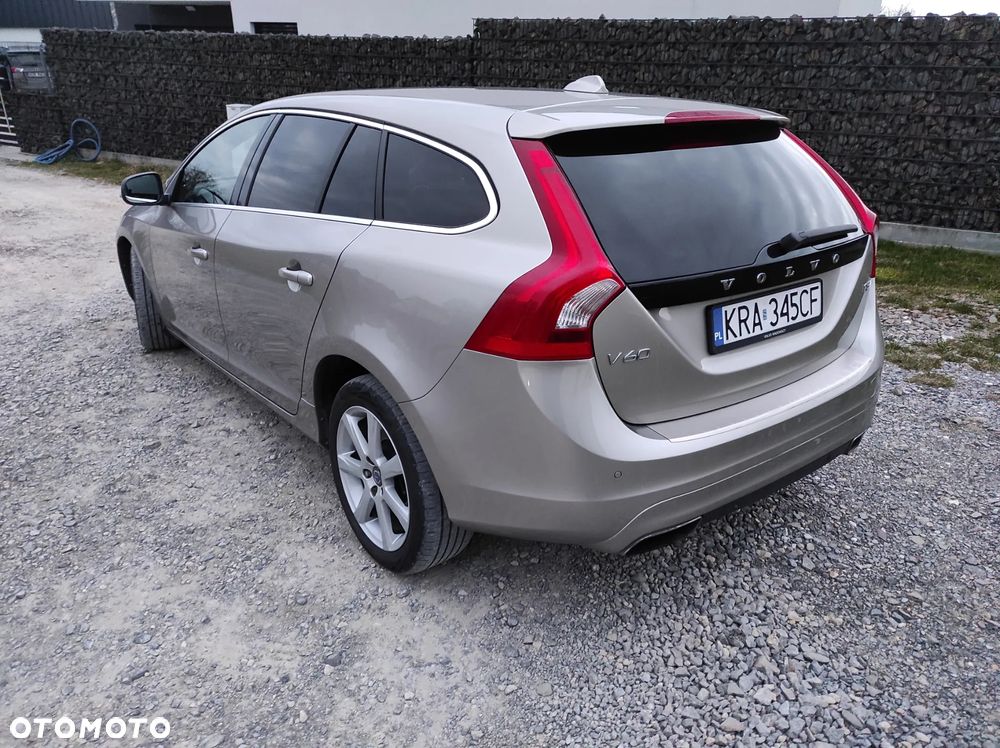 Volvo V60 T5 Drive-E Momentum - 14