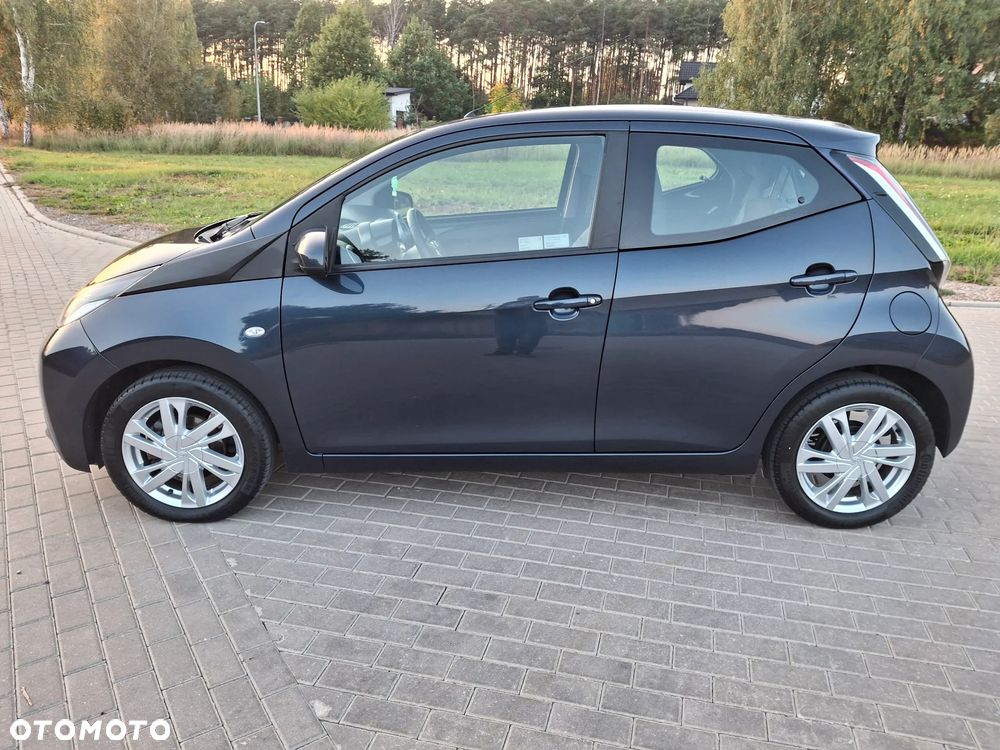 Toyota Aygo x-clusiv - 27