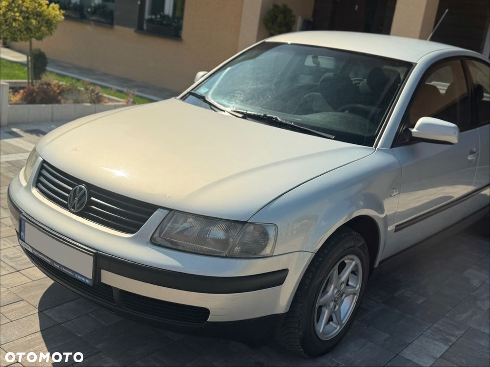 Volkswagen Passat 1.9 TDI CL - 27
