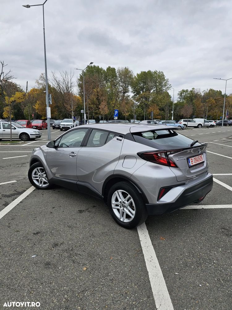 Toyota C-HR Hybrid Business-Edition - 4